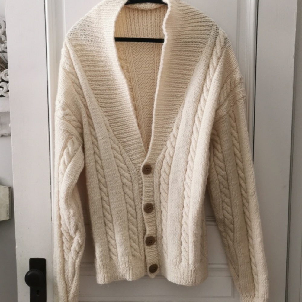 Vintage Handmade Fishermans Grandpa Cableknit Woolsweater with Wooden Buttons XL